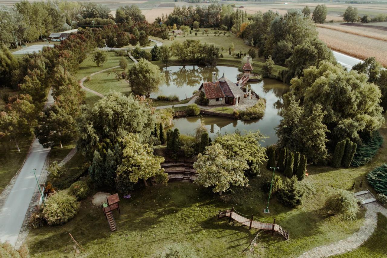 Salas Dordevic Subotica Bagian luar foto